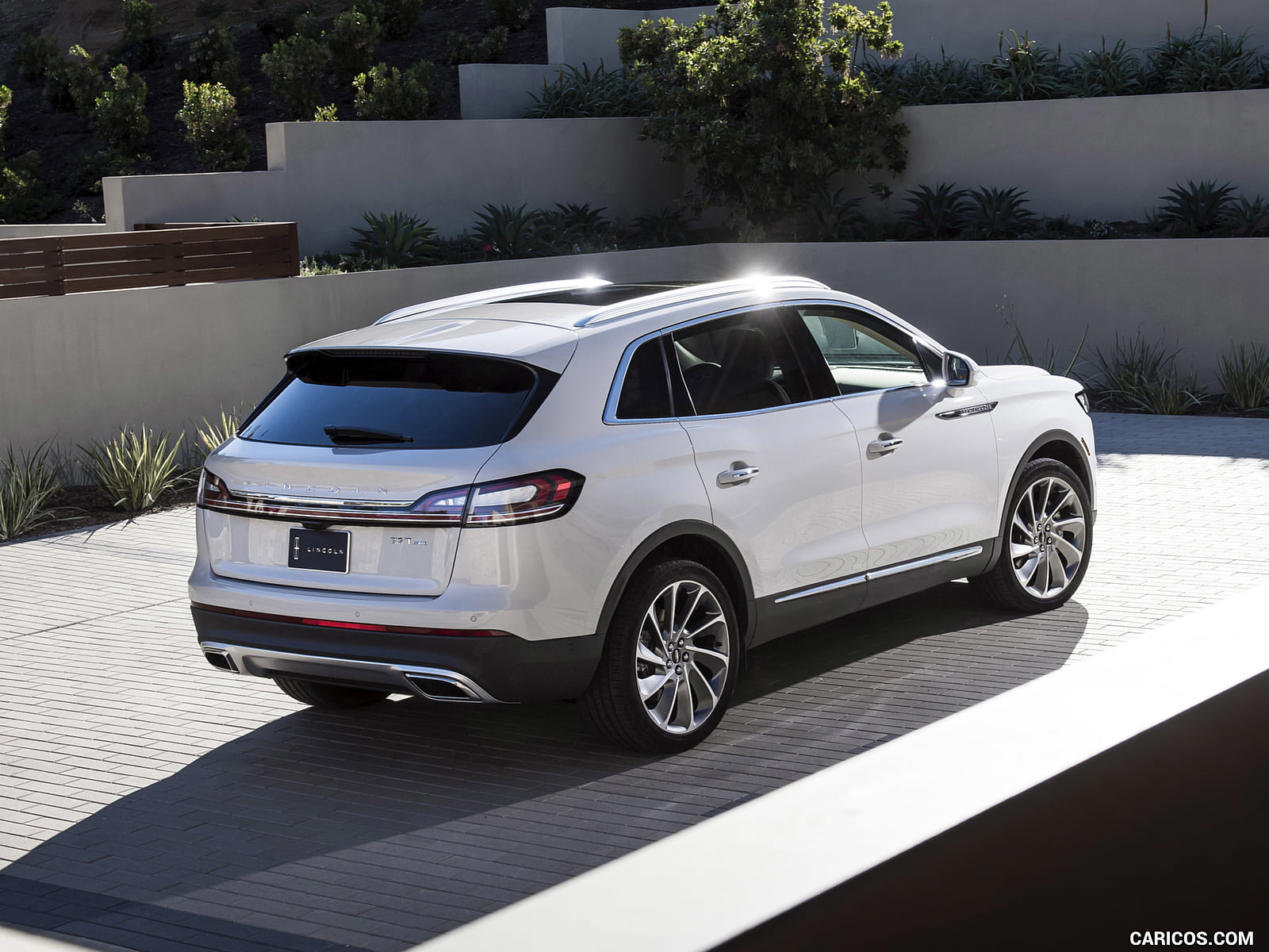 2015-2022 LINCOLN NAUTILUS - Thick Rear Sill Plate Vinyl